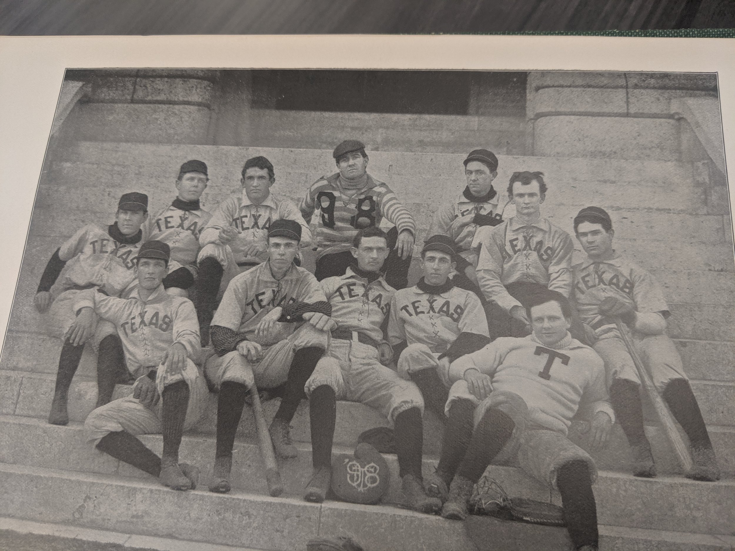  Bottom row- l - r DeChard, Saner, Daysell, Moore,Bloobargh  Top row - Palm , Anson, Matthews, Daly , Walsh, (Fullmore ?) 