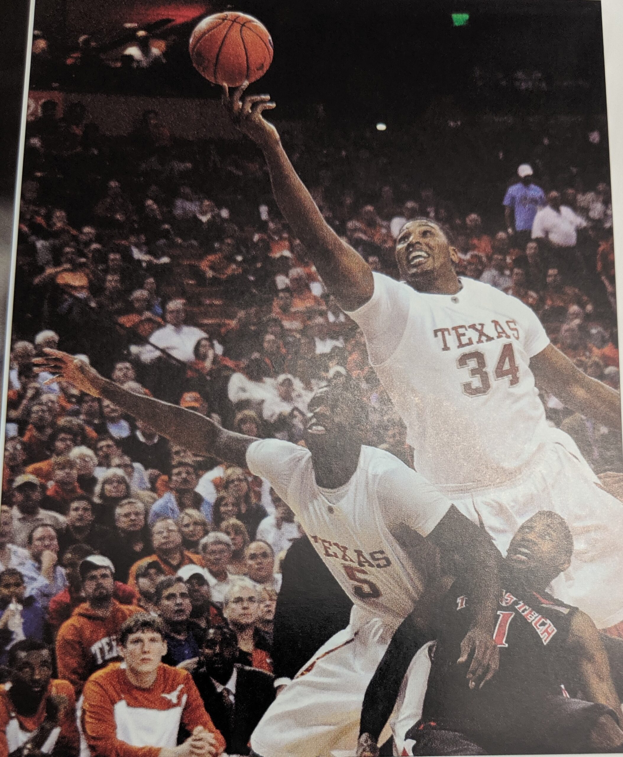 Dexter Pittman and Damion James against Texas Tech