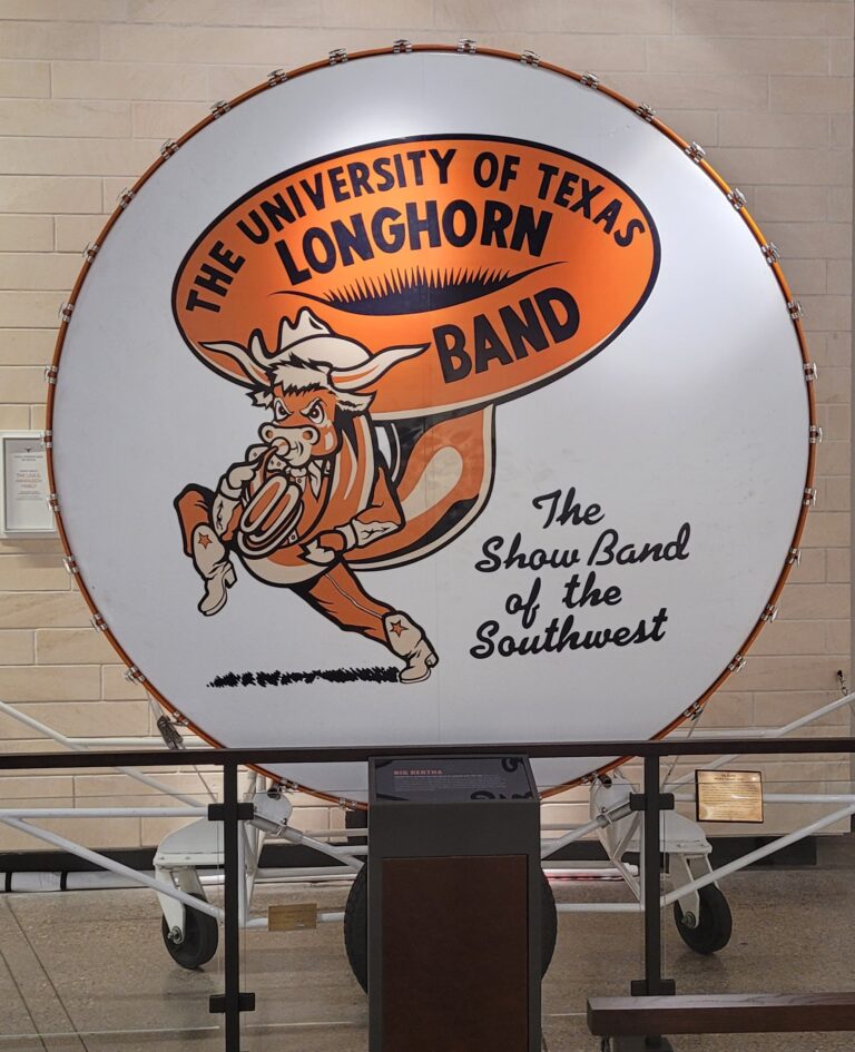 Update Coach Black, Football 1992-1997, Hook’em, Tennis Jeff Moore, Rowing`