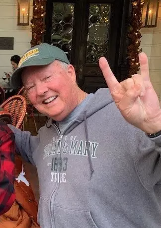 One little fine-print headline caught my eye: History Lovers Wanted, it said.  Larry Carlson’s Bio